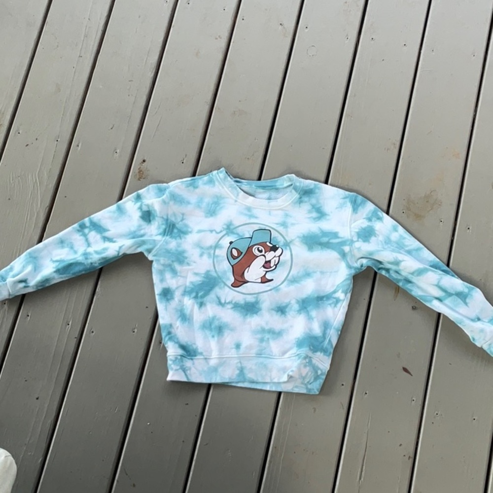 Buc-ee’s sweatshirt